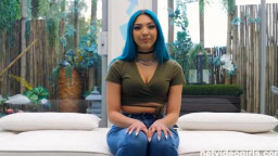 NetVideoGirls Beverly - Blue-hair beauty on NVG